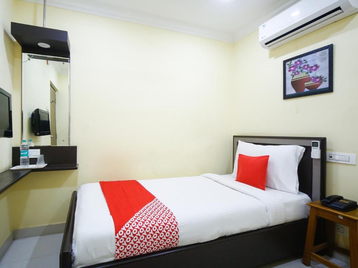 Saibala Transit Hotel Csennai Kültér fotó