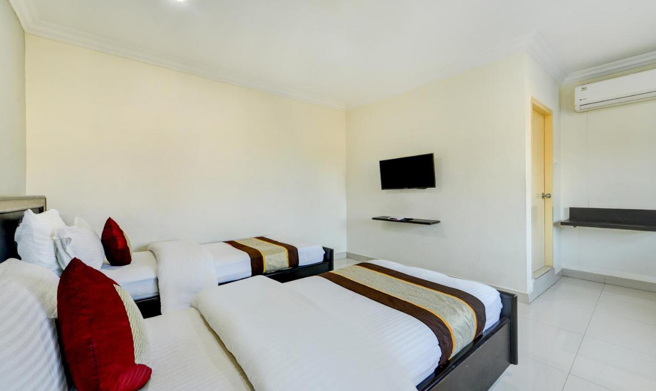 Saibala Transit Hotel Csennai Kültér fotó