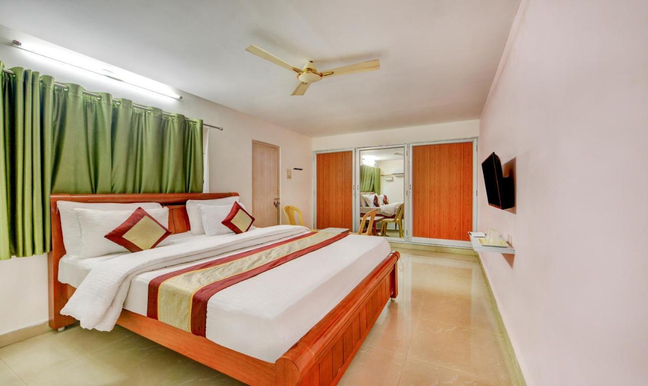 Saibala Transit Hotel Csennai Kültér fotó
