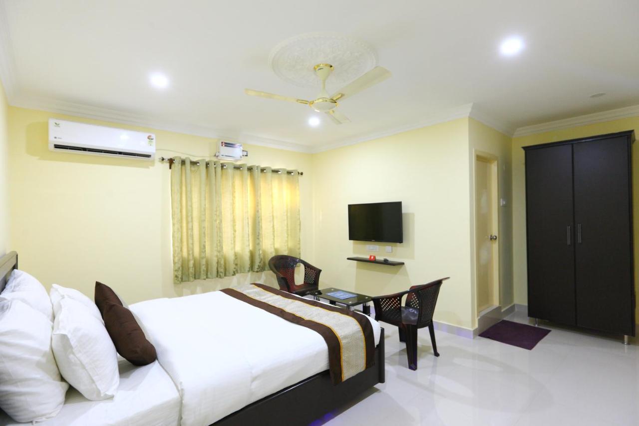 Saibala Transit Hotel Csennai Kültér fotó